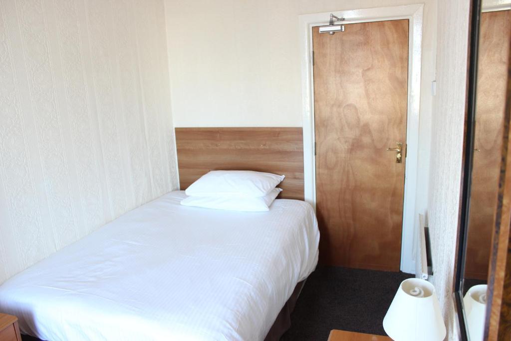 The Colwyn Hotel - Near Pleasure Beach Blackpool Oda fotoğraf