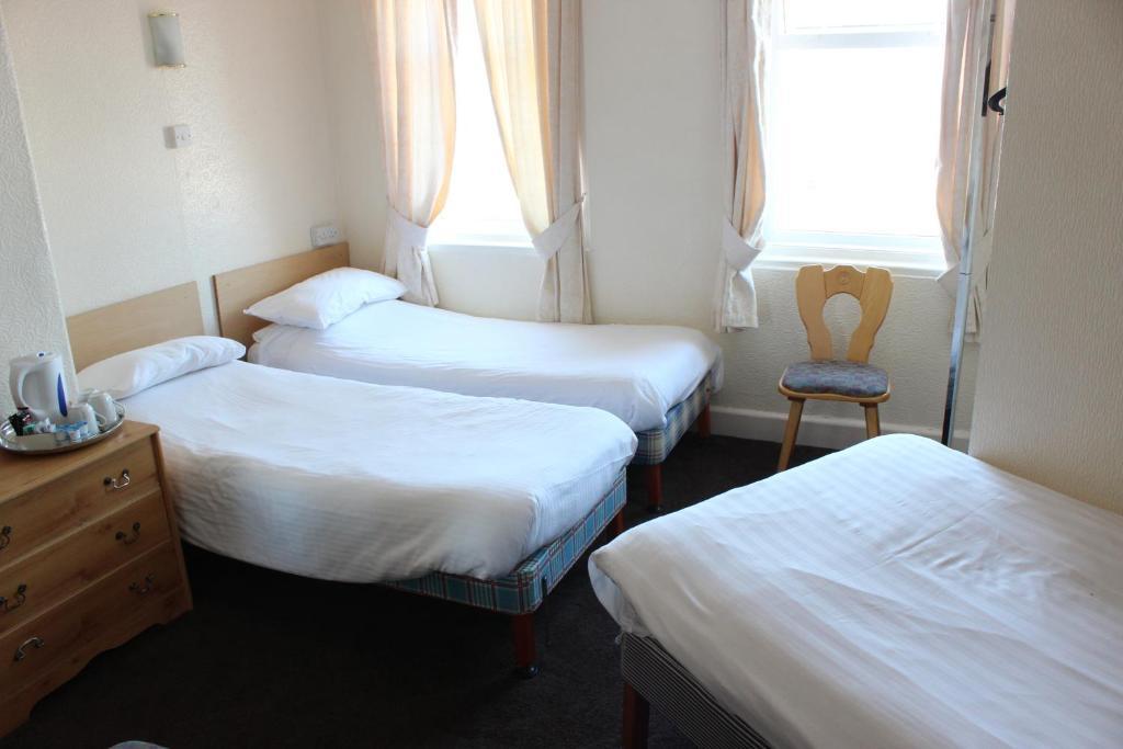 The Colwyn Hotel - Near Pleasure Beach Blackpool Oda fotoğraf