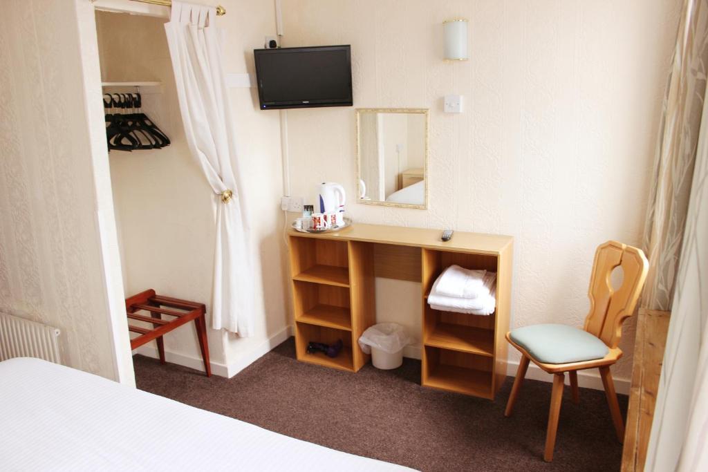 The Colwyn Hotel - Near Pleasure Beach Blackpool Dış mekan fotoğraf