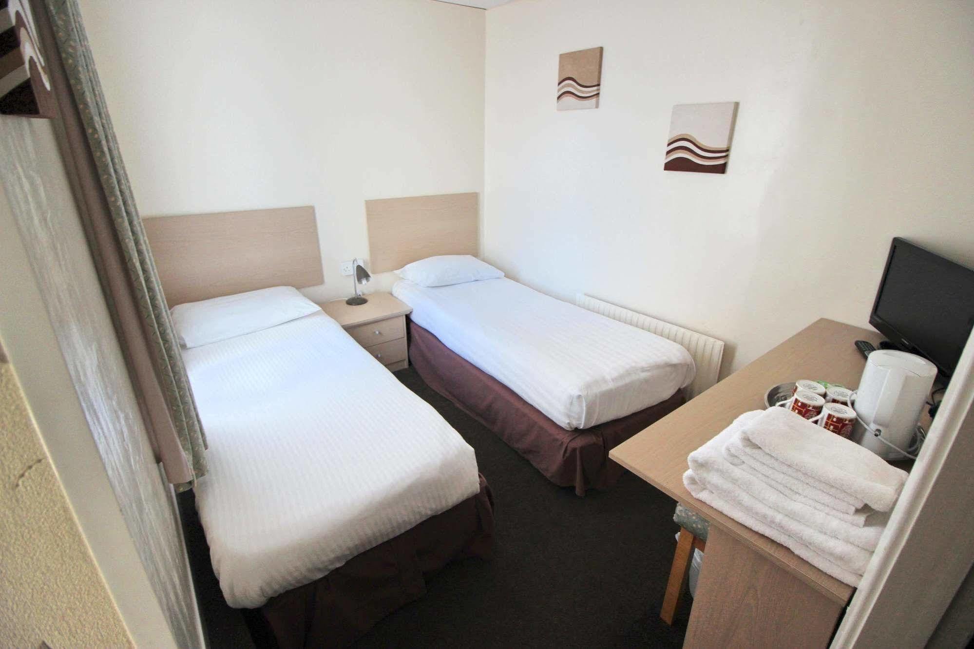 The Colwyn Hotel - Near Pleasure Beach Blackpool Dış mekan fotoğraf