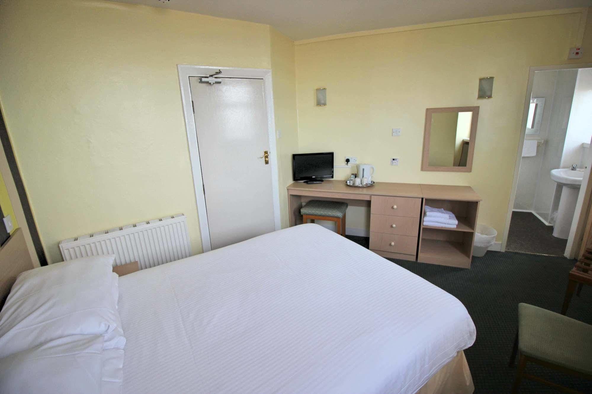 The Colwyn Hotel - Near Pleasure Beach Blackpool Dış mekan fotoğraf