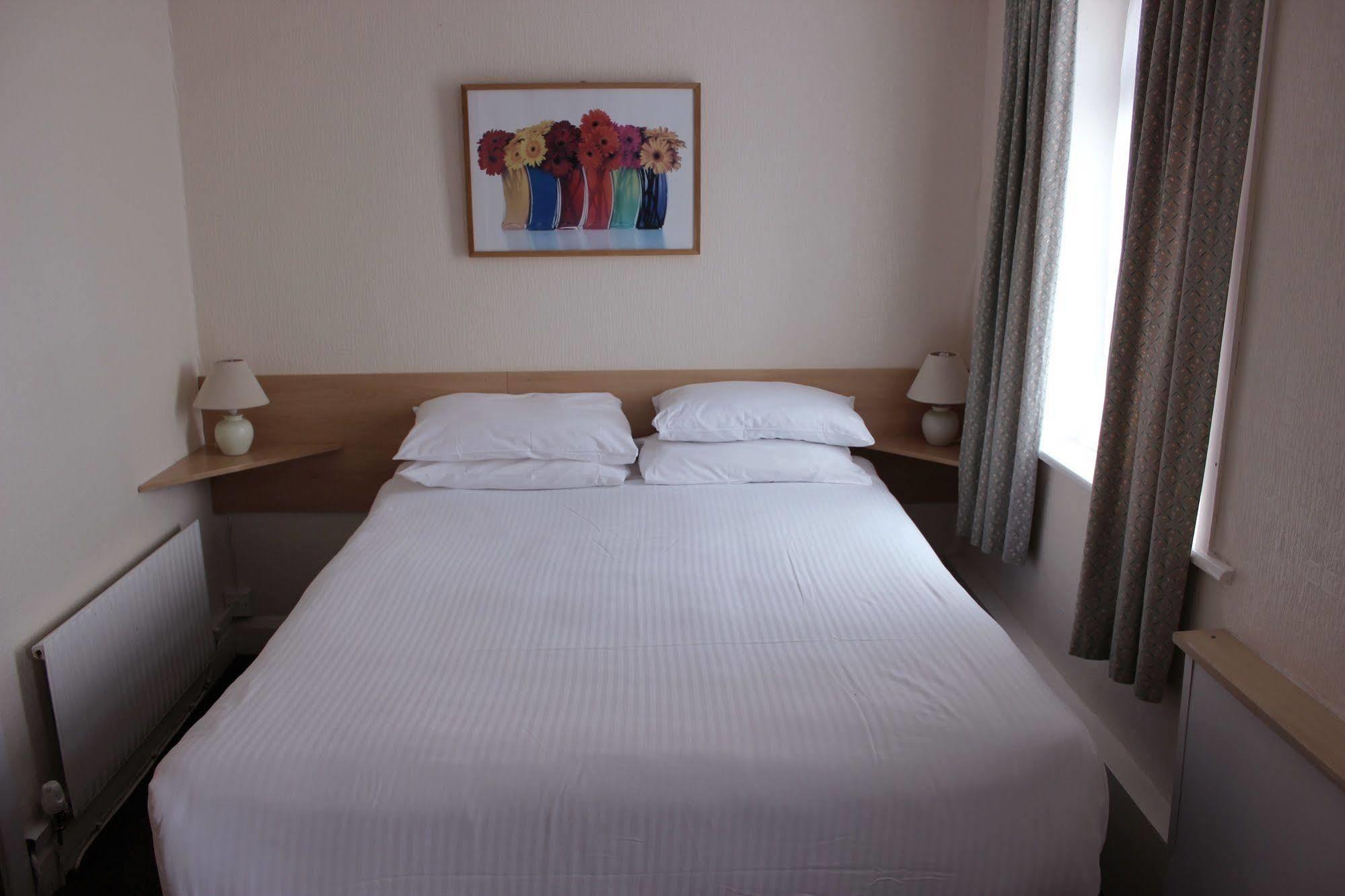 The Colwyn Hotel - Near Pleasure Beach Blackpool Dış mekan fotoğraf