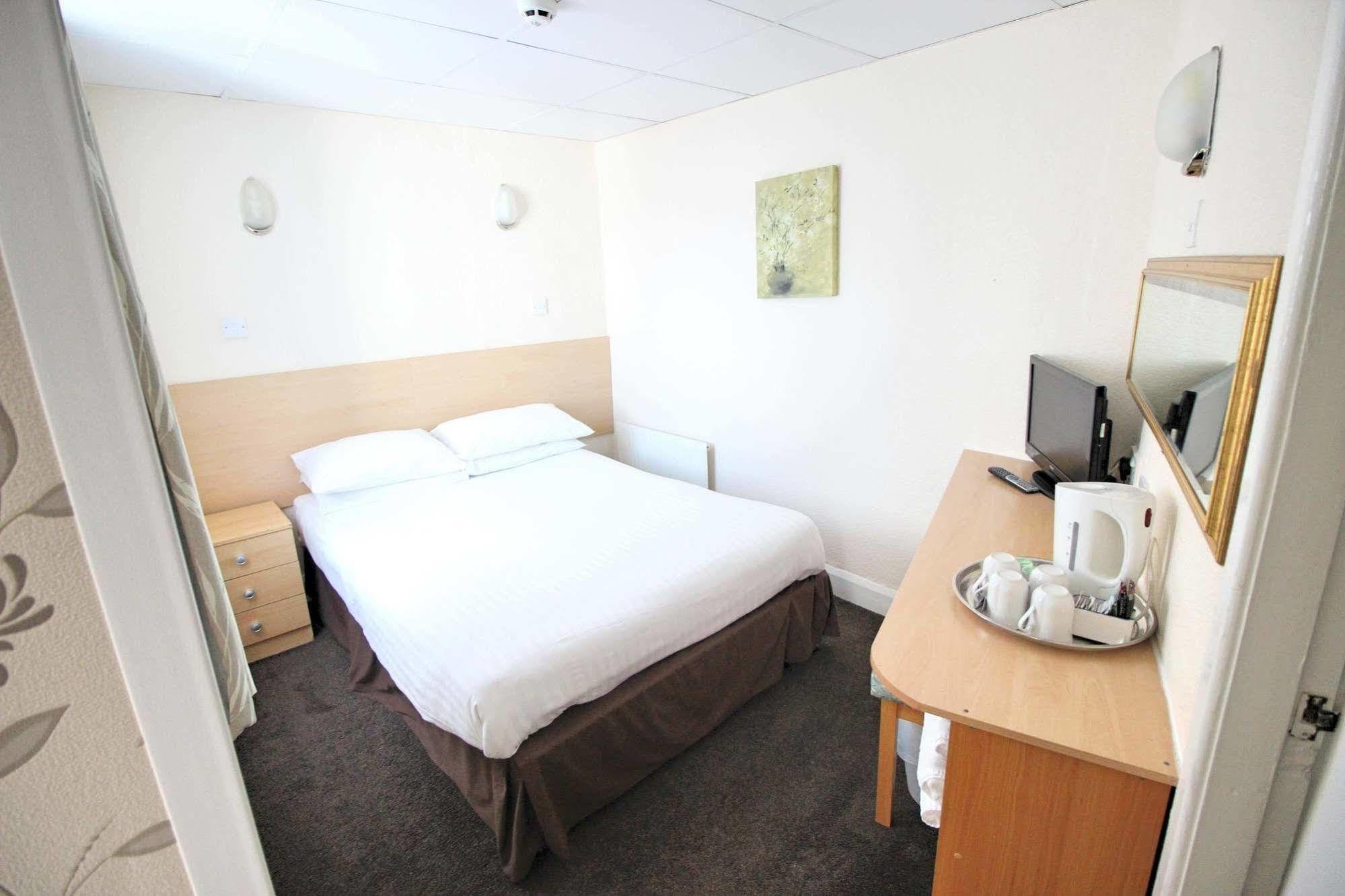 The Colwyn Hotel - Near Pleasure Beach Blackpool Dış mekan fotoğraf